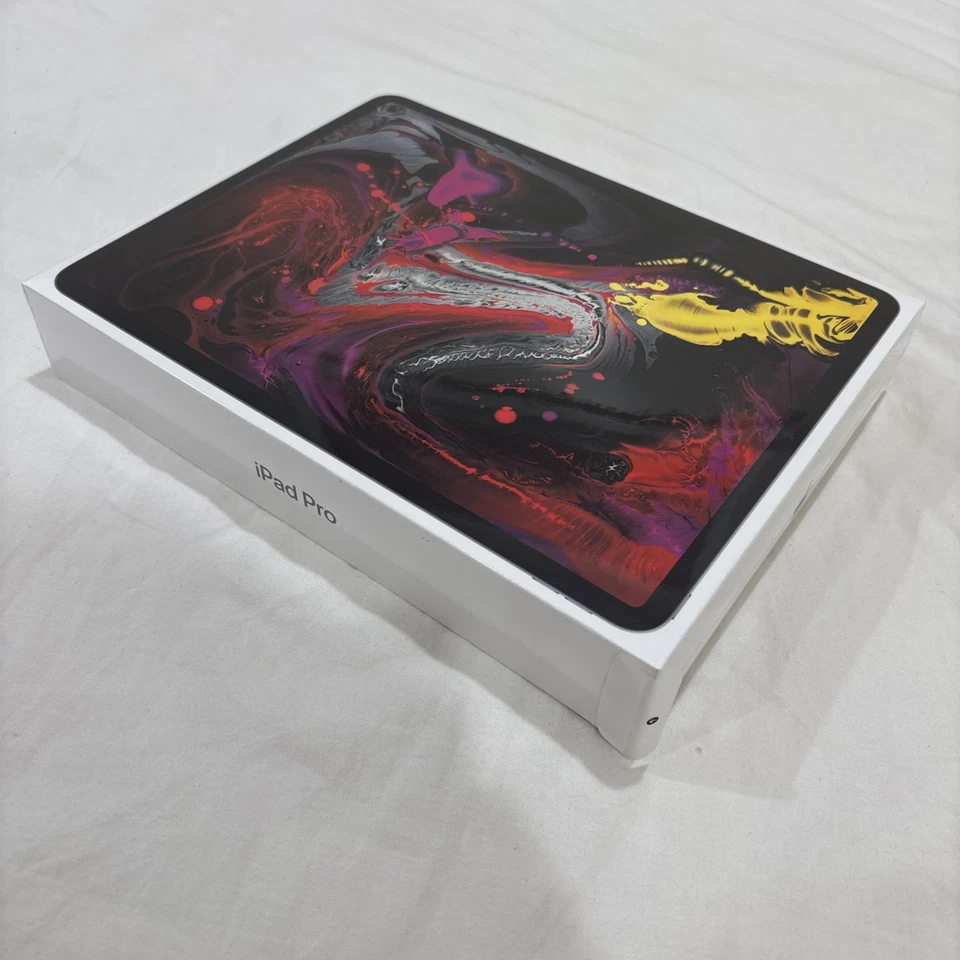 Apple iPad Pro 12.9-inch (3rd gen) A2014 512 GB, Wi-Fi + 4G, Space Gray - Image 2 of 4