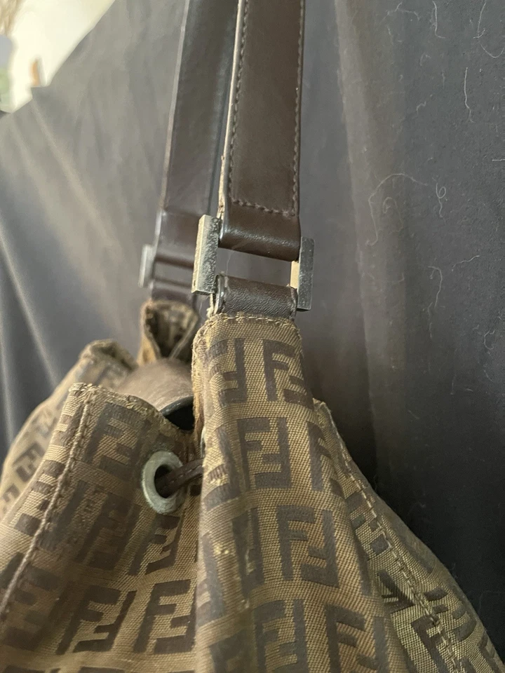 Auténtico Bolso Baguette FENDI Mamma Zucca FF Logo Bolso de Mano Cuero Lona Marrón Bolso Foto 3 de 4