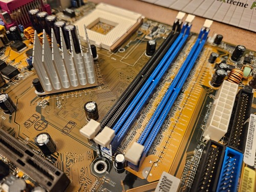 ASUS A7N8X Deluxe Rev. 2.0 Sockel-462 Mainboard *Vintage* *Top Ausstattung" - Bild 12 von 17