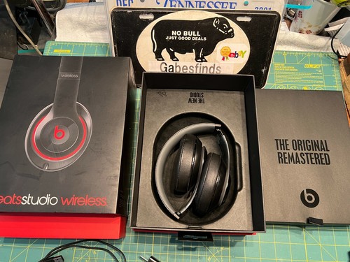 Authentic Beats Studio 2 Wireless over 