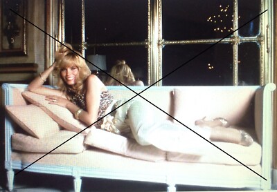 AMANDA LEAR PHOTO
