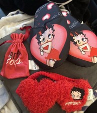 Betty Boop Soft Women's Non-Skid Slippers Size Medium  Eye Sleep   Mask 