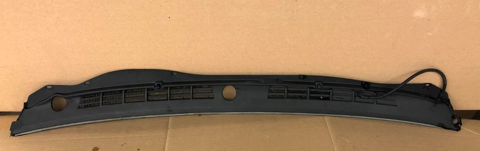 2006 雪佛兰科罗拉多挡风玻璃雨刮器罩模制 2004-2012 — 第 2/4 张图片