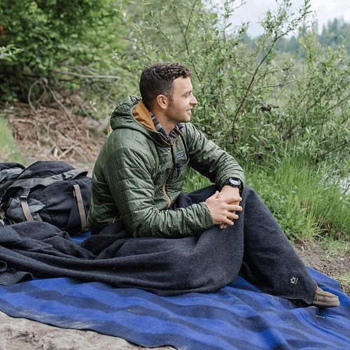 Arcturus Military Wool Blanket - 4.5 lbs, Warm, Heavy, Large 64" x 88" Charcoal - Picture 6 of 6