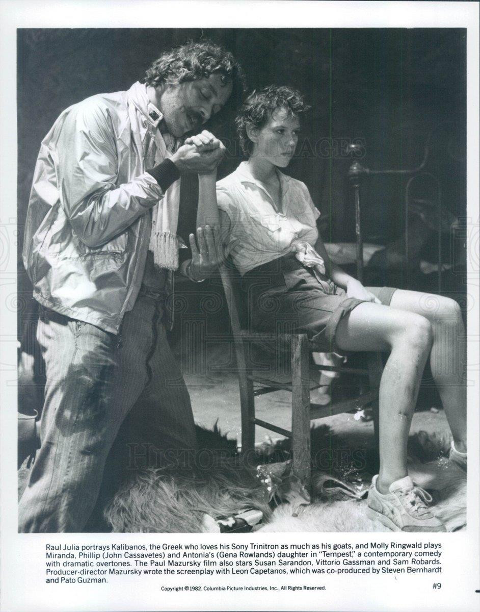 1982 Press Photo Actors Raul Julia, Molly Ringwald in Film Tempest - rkf1163