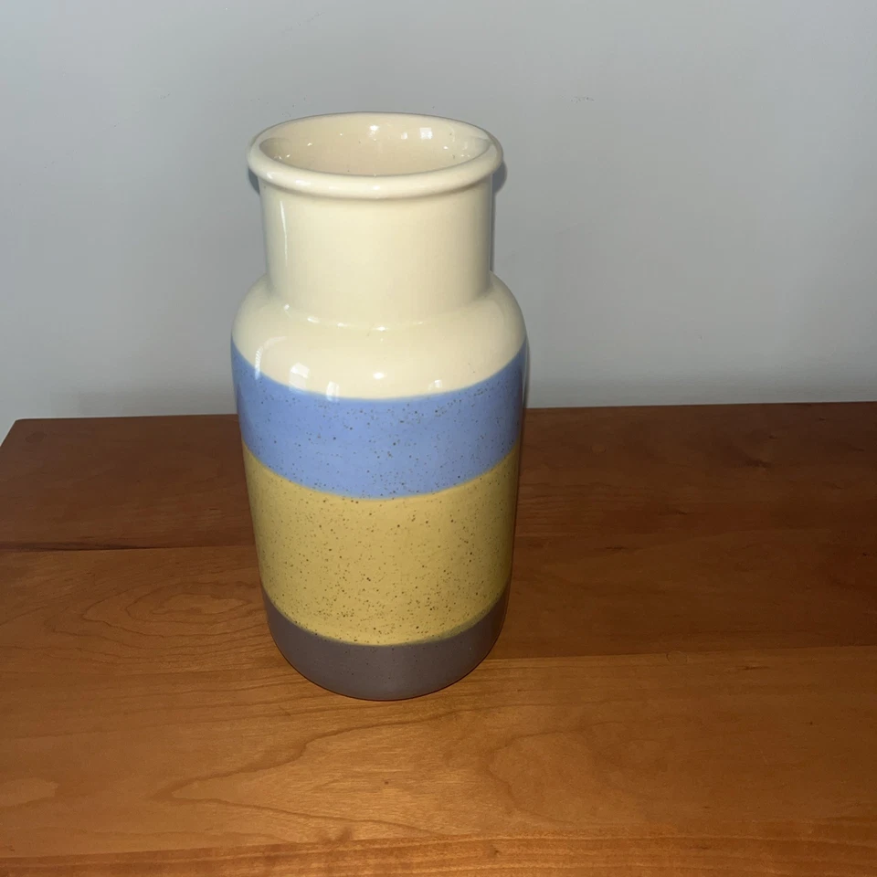 Vaso de cerâmica com faixas tricolor por Pier 1 - Imagem 2 de 4