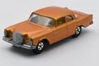 Matchbox Superfast MB46 Mercedes Benz 300 SE gold, doors closed Lesney England