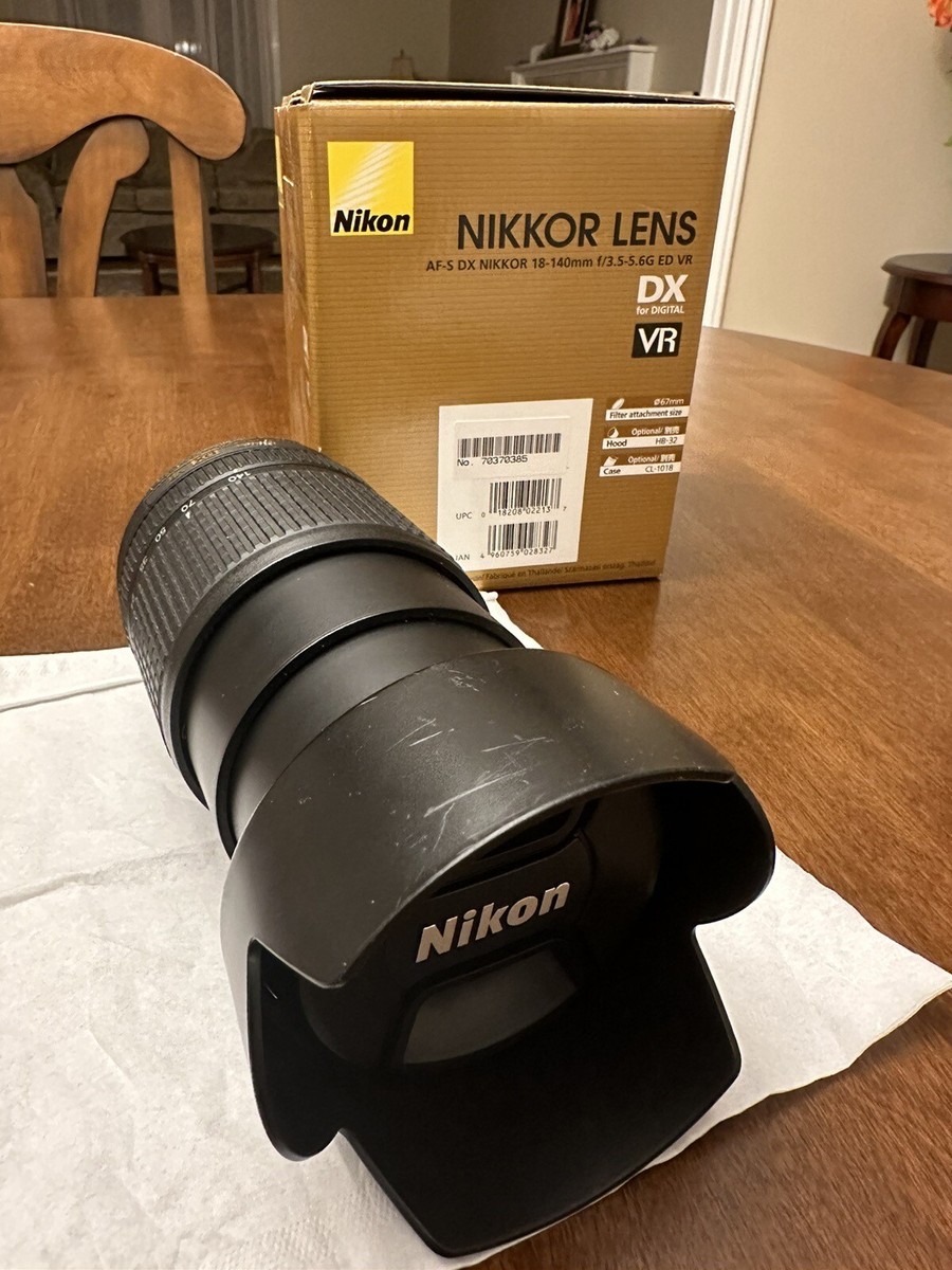 Nikon 18-140mm f/3.5-5.6G ED VR AF-S DX Lens With LH-32 Ho