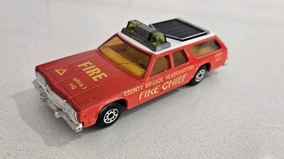 Matchbox Speed Kings K67/68 Dodge Monaco Estate Red Fire Chief Car - Image 3 of 4