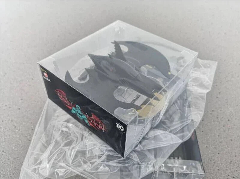 Caltex Batwing 1989 Warner Bros Batman Limited Edition DC Comics Gift Christmas - Image 4 of 4