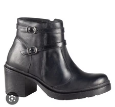 Sandro MUSCOLONI For Her Double Buckle Ankle Boots Size 8 Ret$199