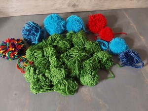 Knit Hat Yarn Pom Pom Balls Crafts Lot 29 Various Colors Sizes