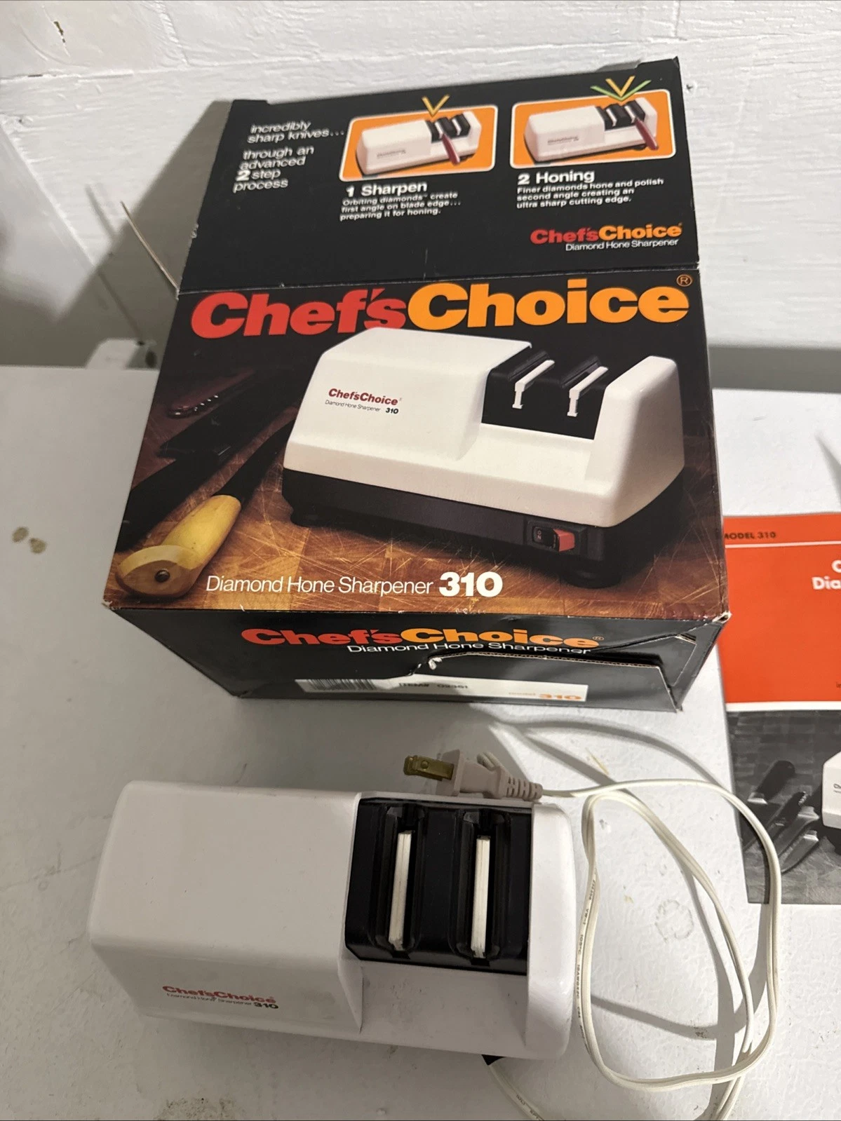 Chefs Choice Diamond Hone 310 Electric Knife Sharpener 3-Stage