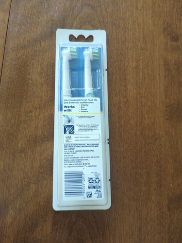Oral-B CrossAction Electric Toothbrush Replacement Brush Head Refills, 2 Count - Picture 4 of 7