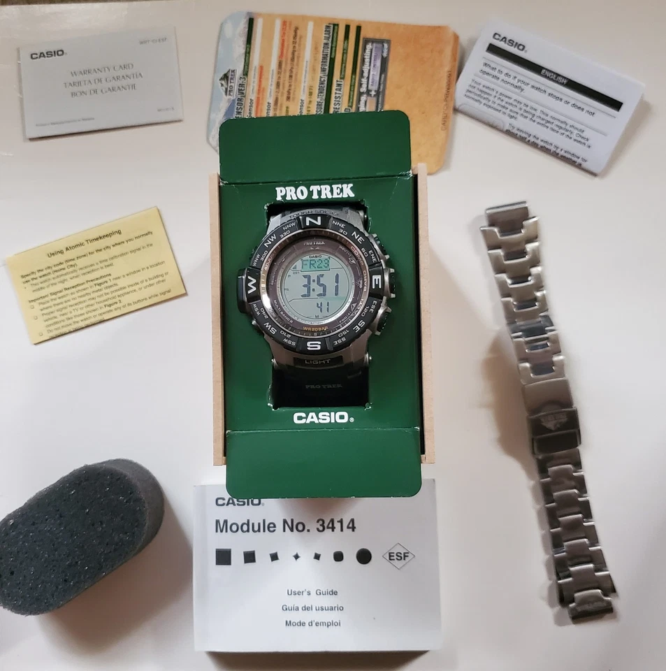 Casio PROTREX  3414  SOLAR  WRIST  WATCH WITH A RUBBER AND A STEEL BAND CATOLOG - Image 2 of 4
