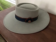 Bailey Renegade Cowpuncher Mens Hat 90% Wool 10% Rabbit  Star Concho  Size 7 3/8