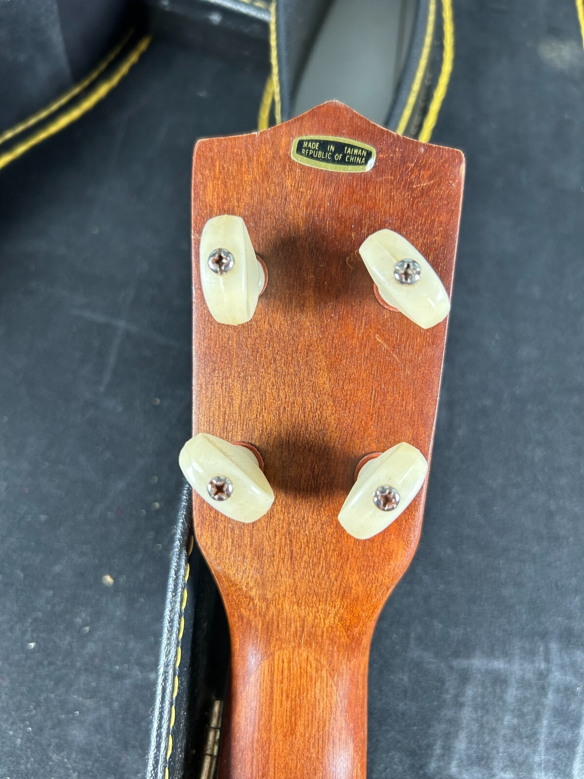 Vintage Lindell Ukulele & Hard Case eBay