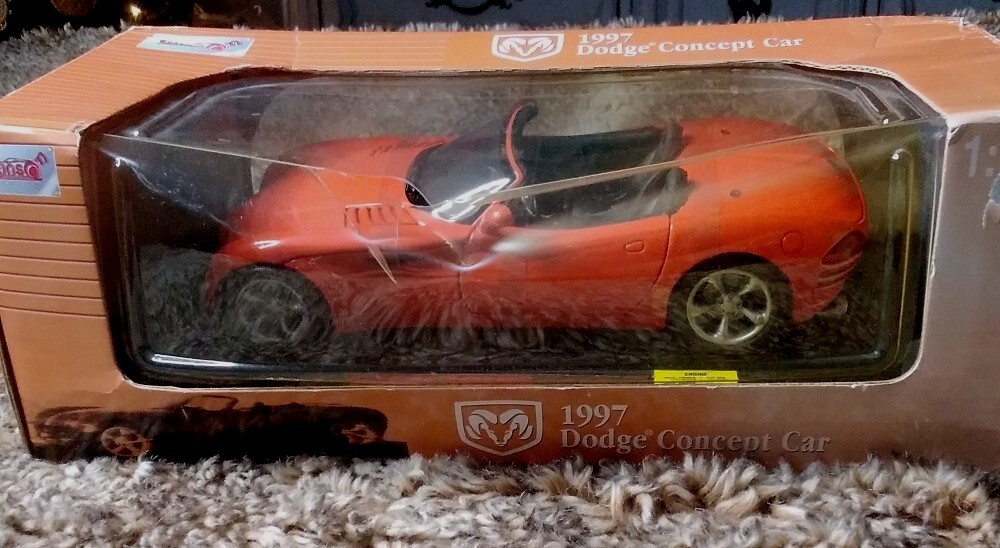 Vintage Anson 1:18 1997 Dodge Concept Vehicle Die Cast Car