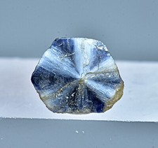 Cristal trapiche de zafiro natural de 3 quilates
