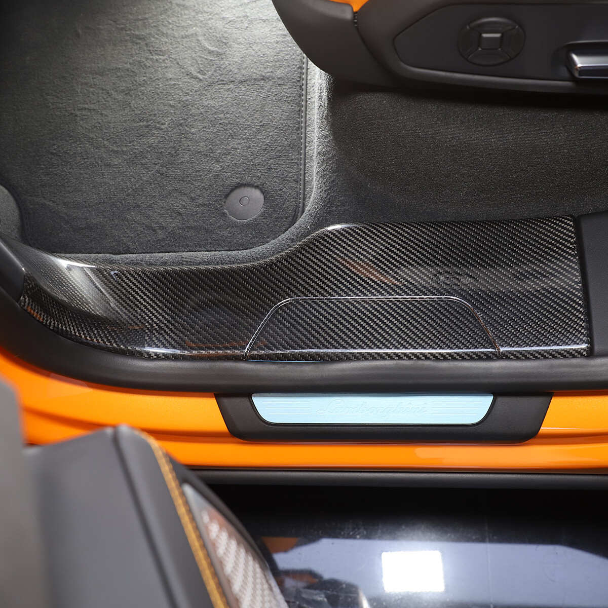 Real Carbon Fiber Door Sill Guard Cover Trim Strip For Lamborghini Urus 18-23