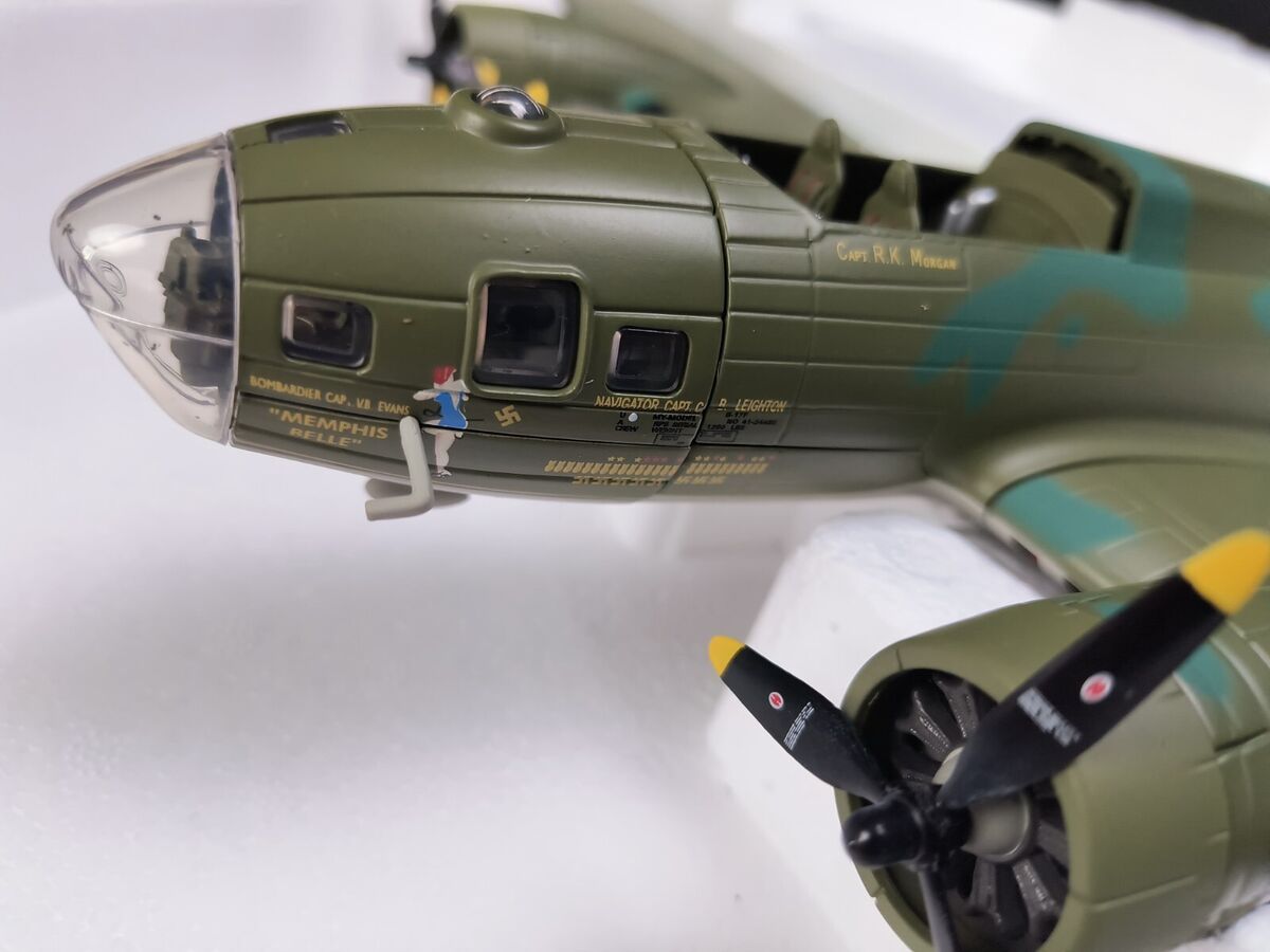Die Cast Franklin MINT Armour Collection B17 Bomber Memphis Die Cast Franklin MINT Armour Collection B17 Bomber Memphis