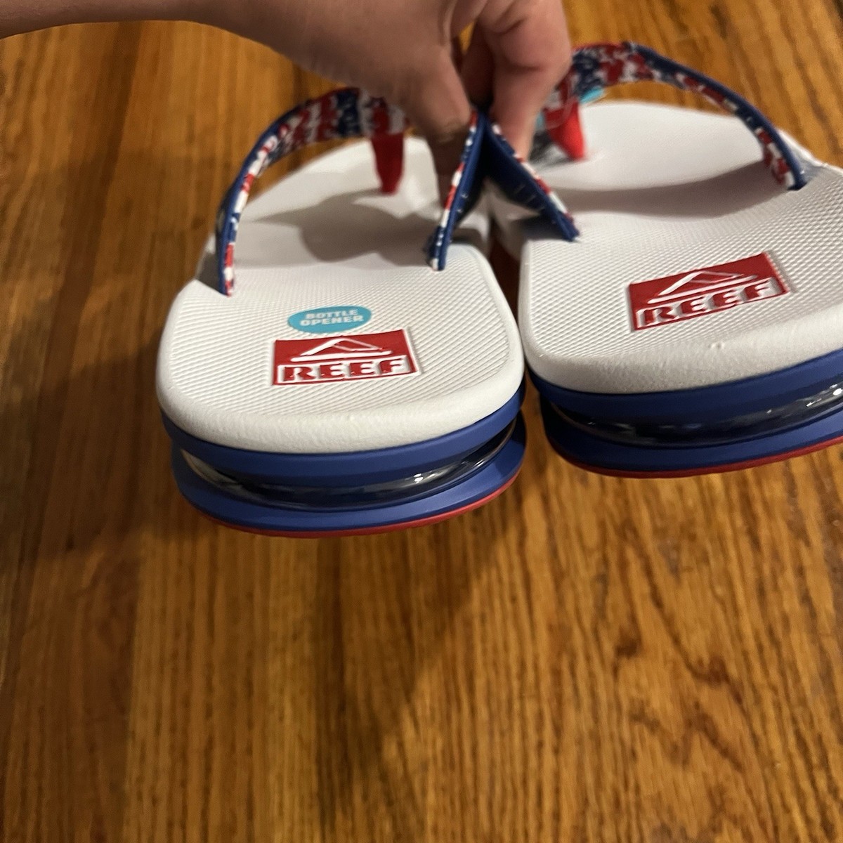 NEW Reef Fanning Flip Flops Patriotic Red White Blue Bottle Opener Sandal Men 9 NEW Reef Fanning Flip Flops Mens 9 Patriotic Red White Blue  main image 4