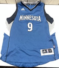 Ricky Rubio Rookie Cards and Autograph Memorabilia Guide 23