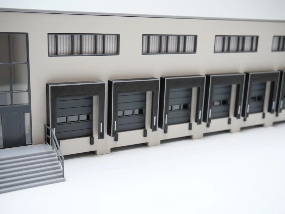 H0 Logistikhalle Lagerhalle mit Büro - 6 Tore (Bausatz) - Bild 3 von 4