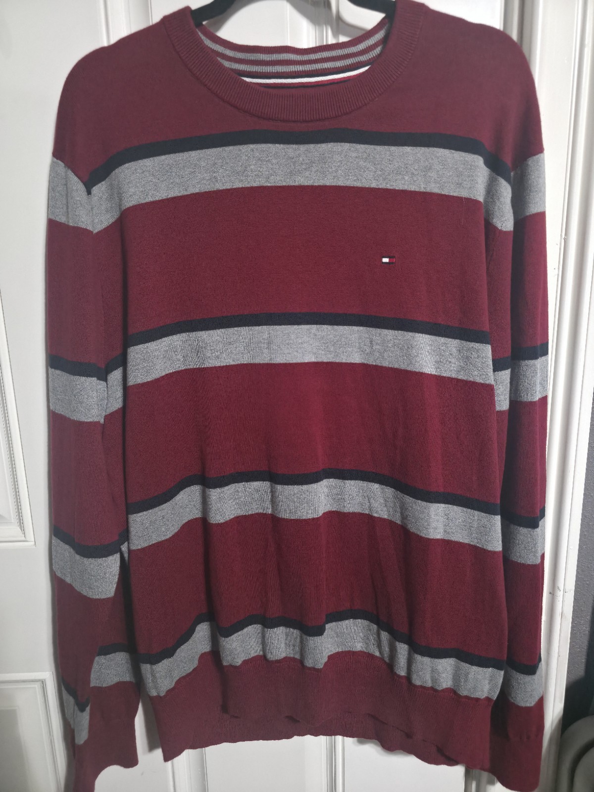 Tommy Hilfiger Men's XL Striped Cotton Pullover Sweater Crew Neck Red Gray Black