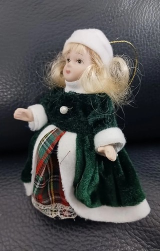 Porzellanpuppe mit grünem Samtmantel Weihnachtsschmuck, Vintage - Bild 3 von 11