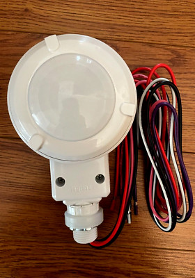 Wattstopper - FSP-321B-S-L7-W; 0-10V PIR DROP MT SENSOR BLE 1 20-480V 40FT LENS