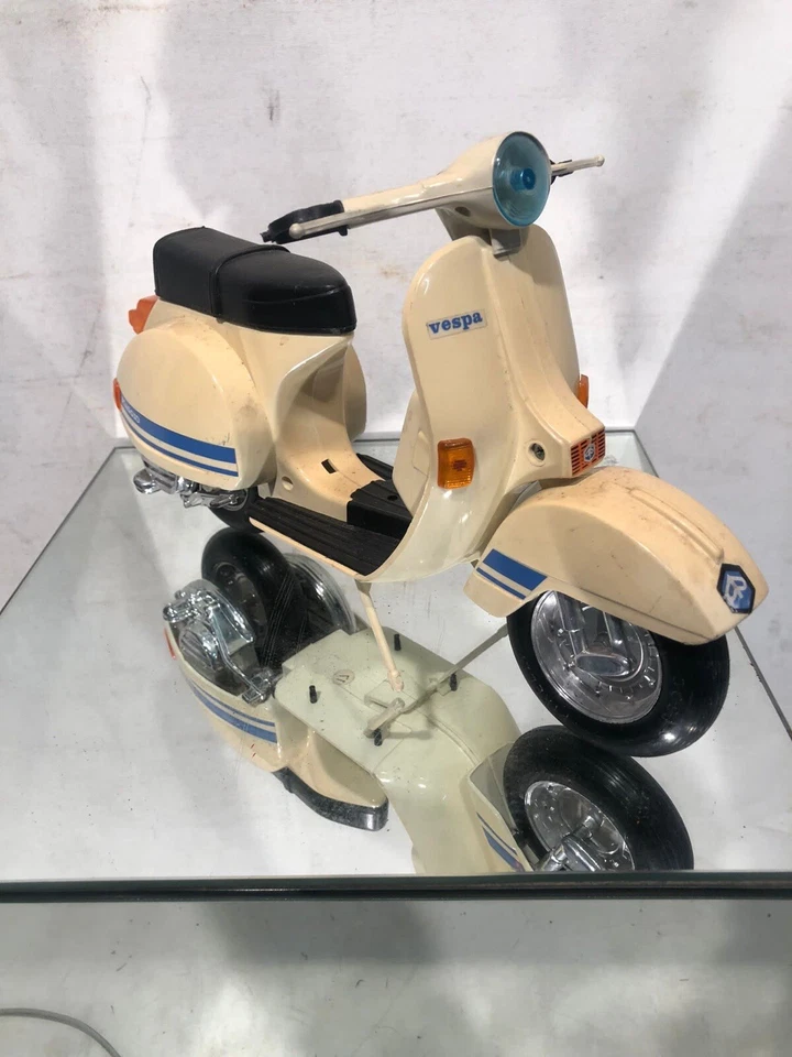 Modellino Vespa Px Piaggio - Immagine 2 di 4