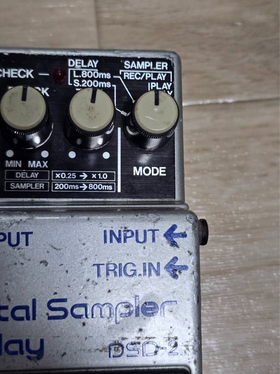 Boss DSD-2 Digital Sampler / Delay Guitar Effect Pedal MIJ Japan