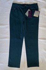 Gloria Vanderbilt, New With Tags,  Amanda Classic Fit  , Stretch, Size 8.