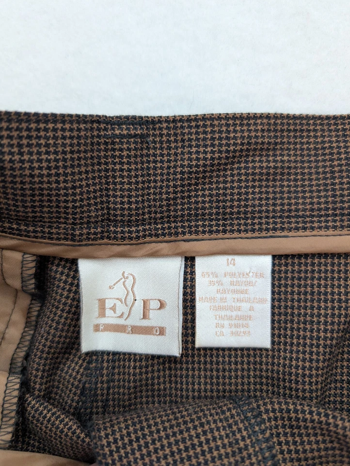 Pantalones cortos para mujer EP Pro talla 14 marrón a cuadros plisados frente entrepierna de 8" Foto 3 de 4