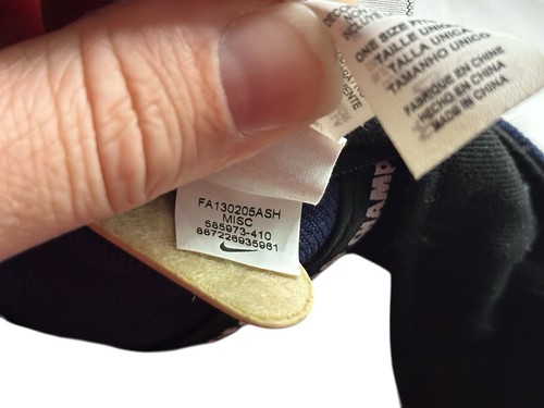 Nike True "AIR" Iridescent Strapback Adjustable Hat One Size 585973-410 Navy - Picture 10 of 10
