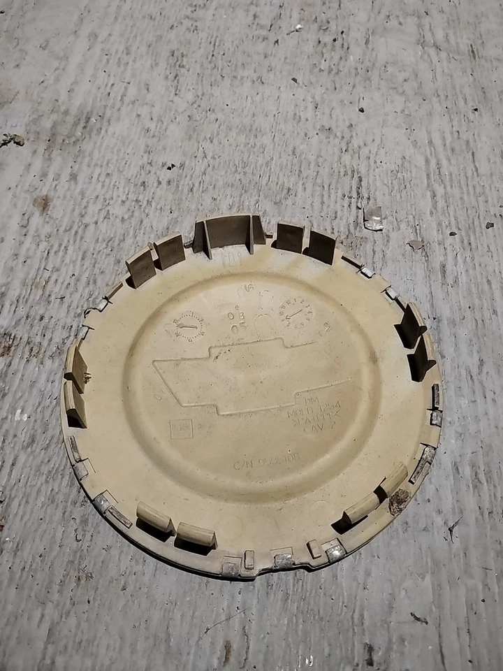 2004 - 2009 Chevy Chevrolet Trailblazer Center Cap 9595108 OEM H2 - Image 2 of 2