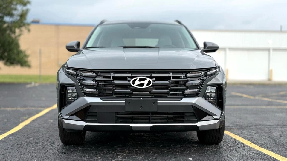 2025 Hyundai Tucson SEL - Image 2 of 4