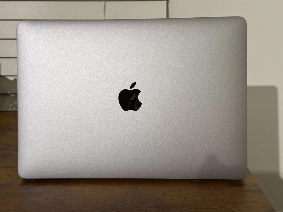 Apple MacBook Pro ,Touch Bar, 2.9GHz Dual-core Intel Core i5,16GB RAM, 512GB SSD - Image 4 of 4