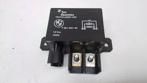 BMW 7 F01, F02 Lüfterrelais 7661503 4.40 Petrol / electricity 330kw 22369702