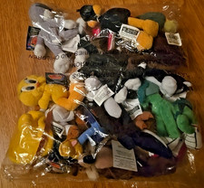 Lot of 12 Looney Tunes Mini Beanbags, Sealed in bag 1999