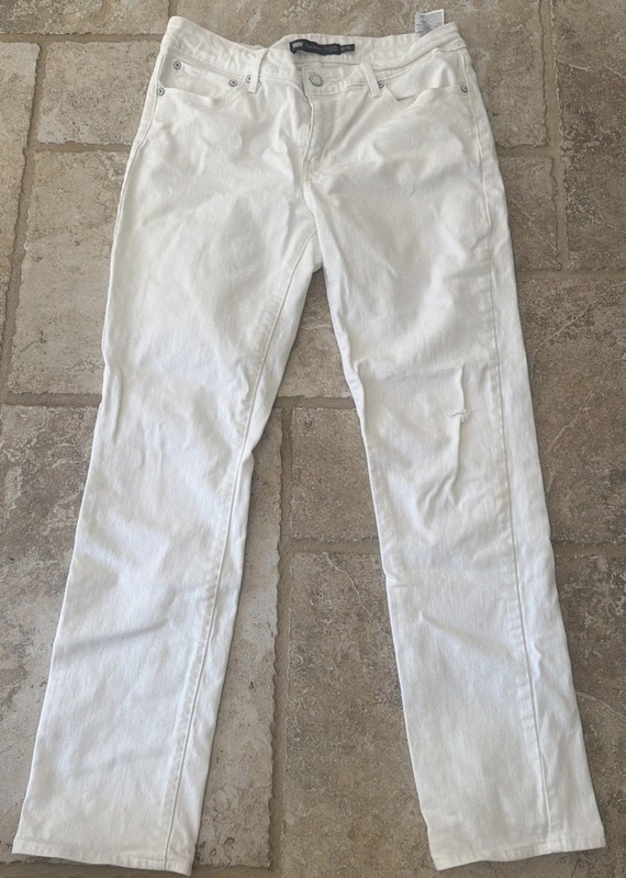 Levi’s Demi Curve White Jeans 12/31classic Rise Straight