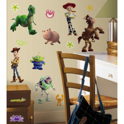 RoomMates - DISNEY Toy Story 3