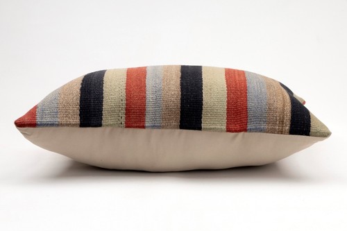 Kilim Pillow Cover, 16x24 inc, Vintage Sofa Pillow, Handmade Decorative Pillow - Picture 5 of 6