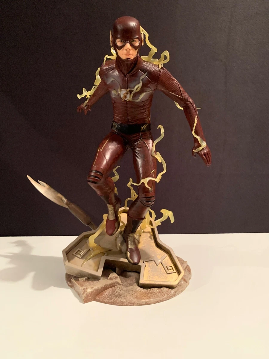 Diamond Select The Flash Comic Book & Manga Collectible Figurines