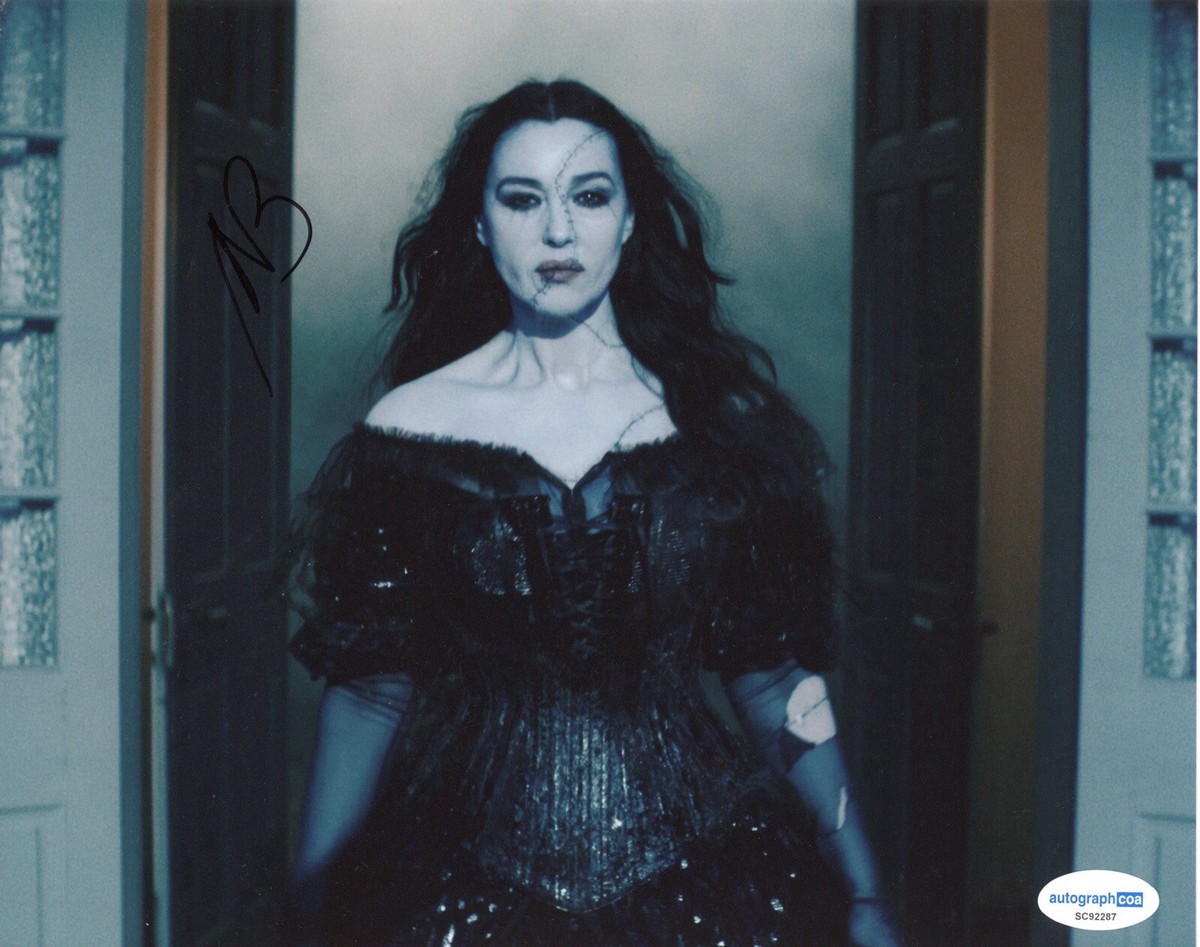 Monica Bellucci “BEETLEJUICE BEETLEJUICE” AUTOGRAPH Signed