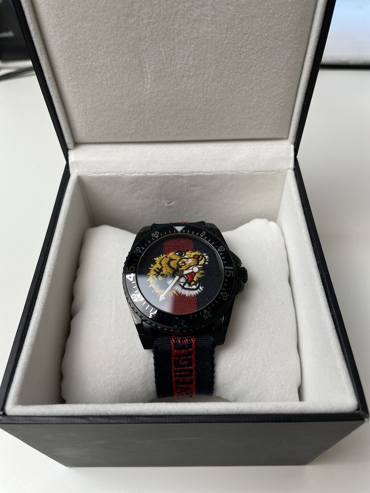 Gucci Dive Tiger Embroidered Dial Men's 45mm Quartz Watch YA136215 for sale  online | eBay