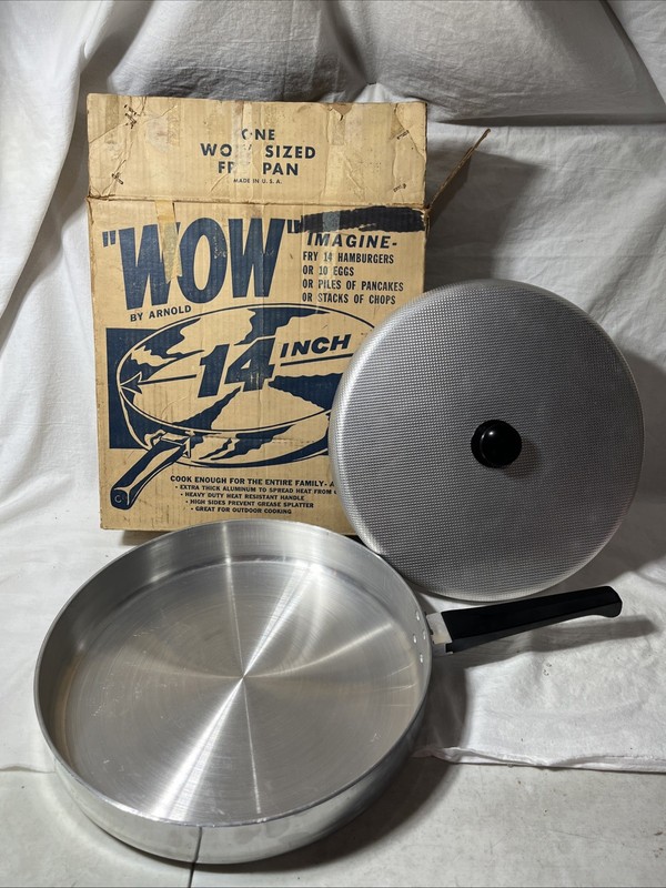 Vintage “WOW” Arnold 14” Aluminum Fry Pan & Cover Original Box Made In USA