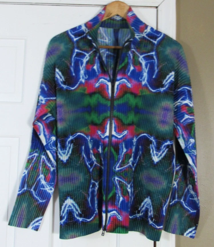 NWOT Issey Miyake Men Collection Psychedelic Zip Up Pleated Jacket 1/S - product detail image 2