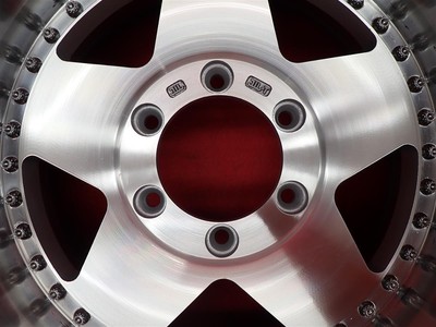 ロマンティア 時を超えて輝きを放つ、気品と洗練。 新作「SIXTIE」と1960年代の